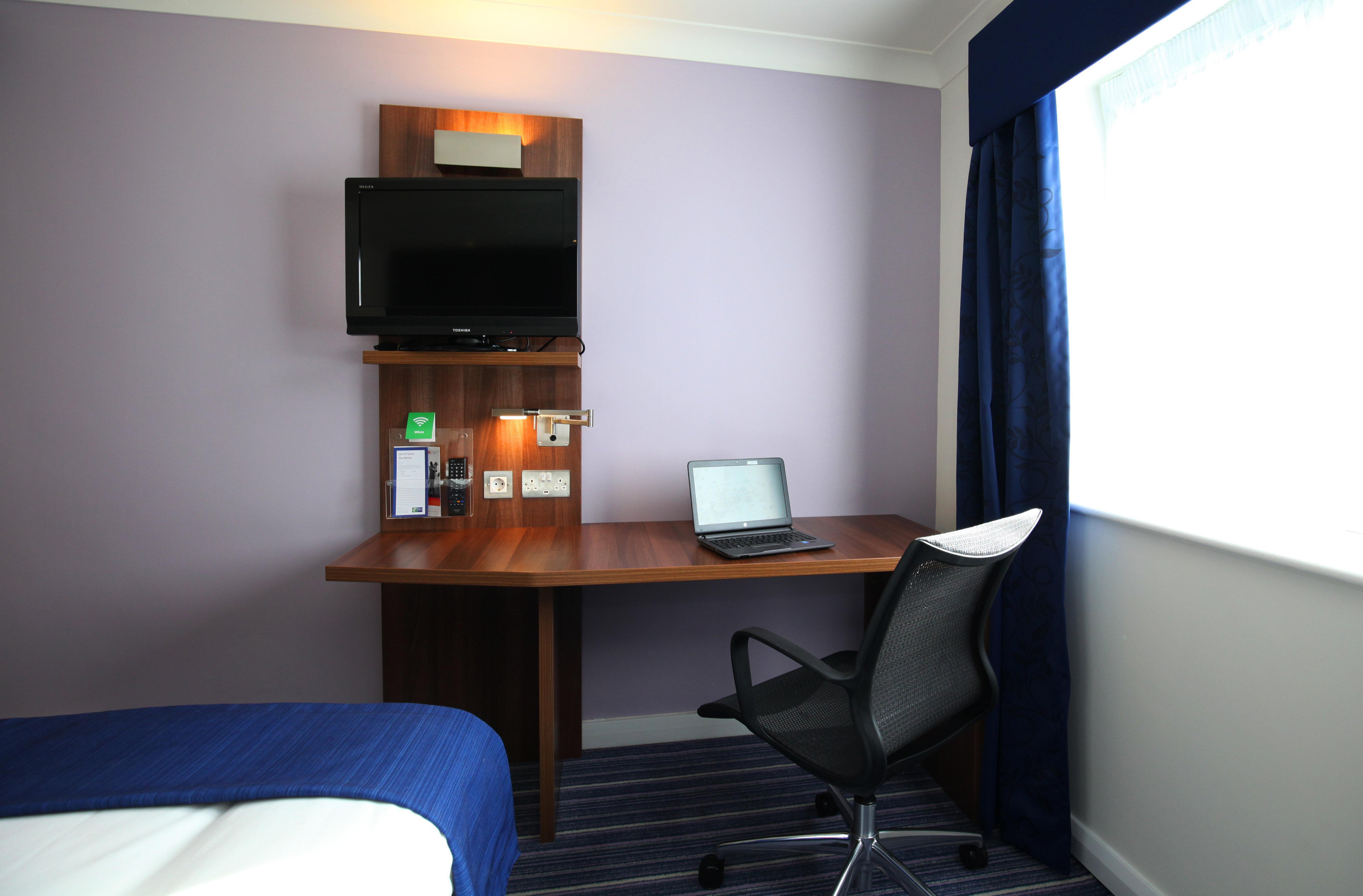 Holiday Inn Express Glenrothes By Ihg Eksteriør bilde