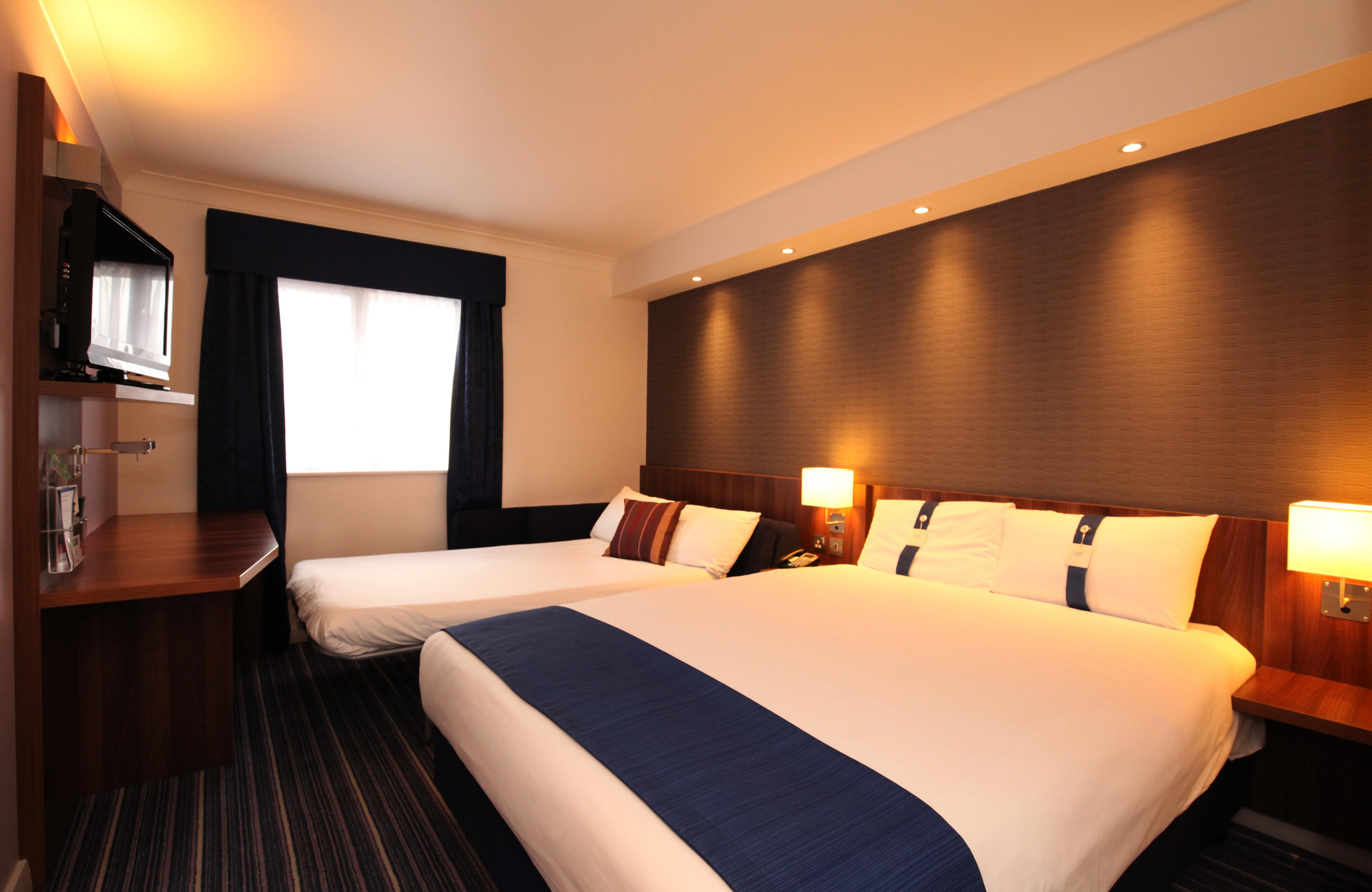 Holiday Inn Express Glenrothes By Ihg Eksteriør bilde