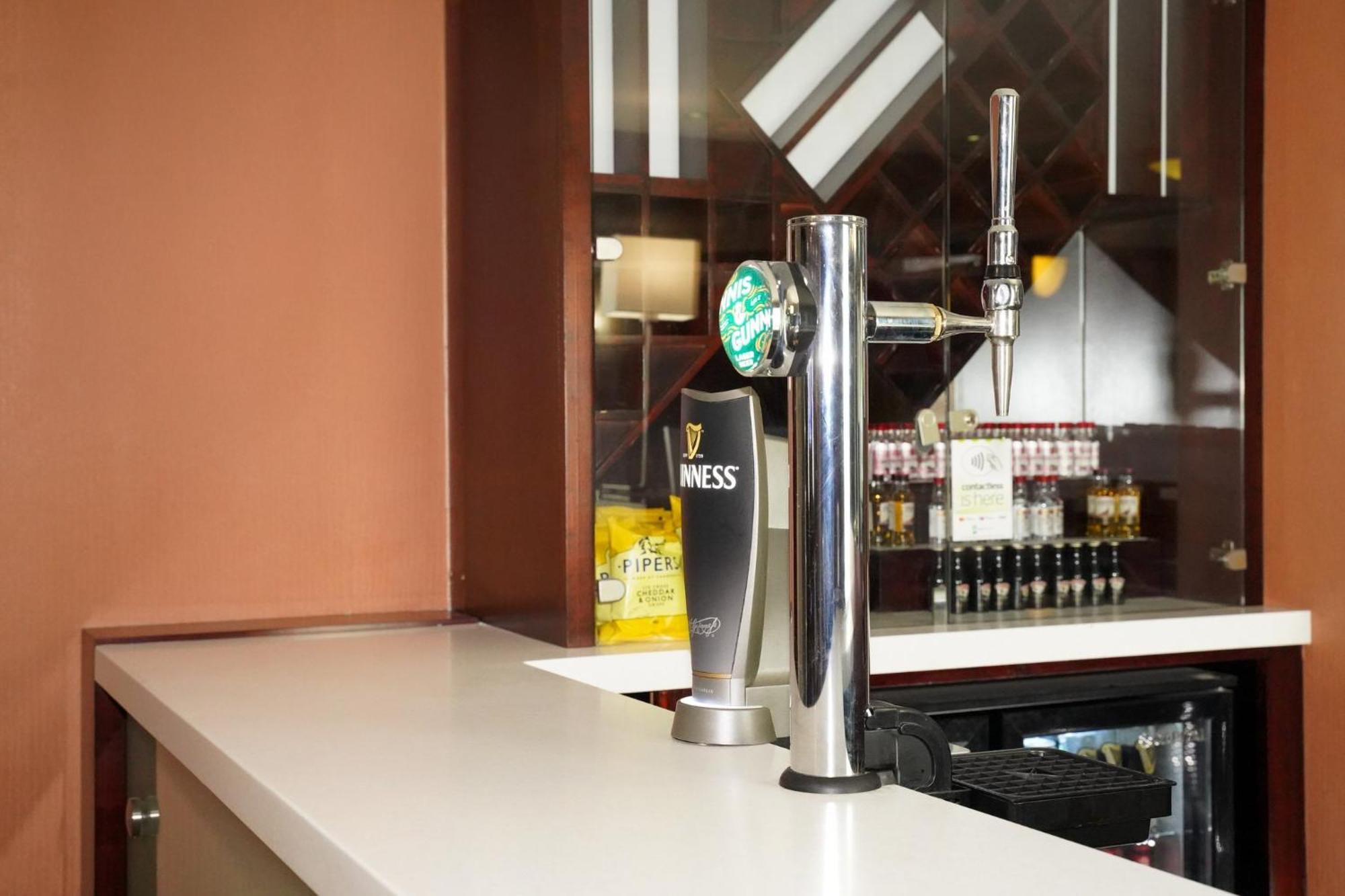 Holiday Inn Express Glenrothes By Ihg Eksteriør bilde