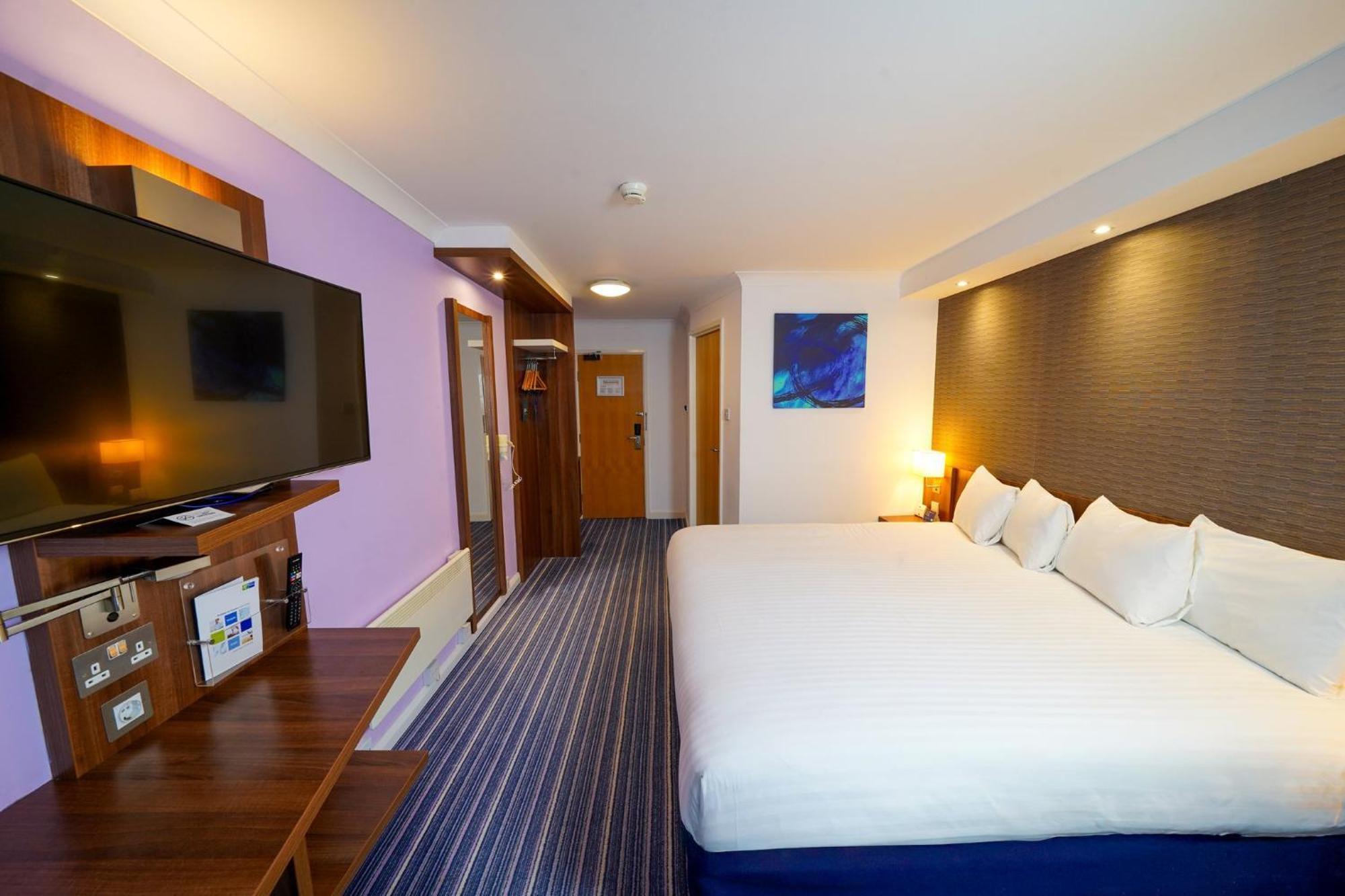 Holiday Inn Express Glenrothes By Ihg Eksteriør bilde